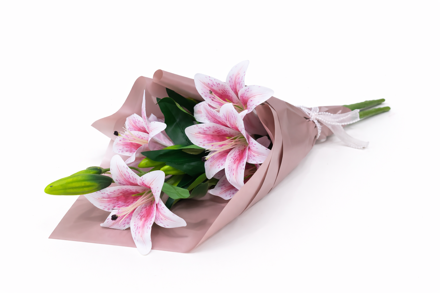 file_00000000dcd072439f5a2a2d60d860a4 Buqetë me Zambakë – Delikatesë dhe Elegancë për 8 Mars - Image 1